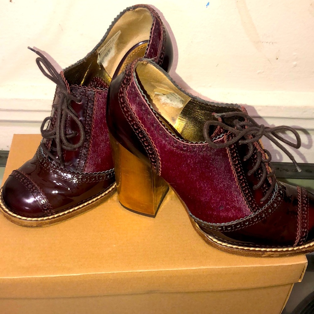 Cute fall ready sky high D&G heels